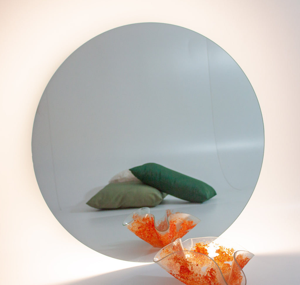 Apvalus  veidrodis su Led dekoratyviu apšvietimu  80cm