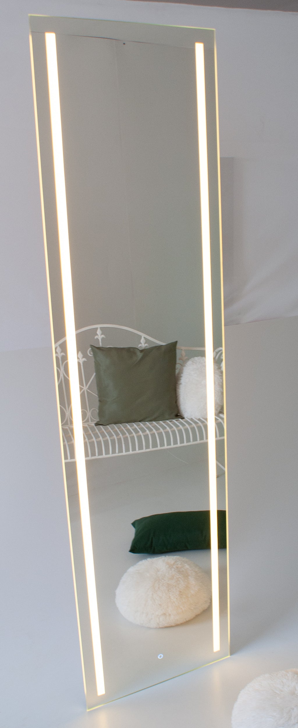 Veidrodis su Led apšvietimu 195x525