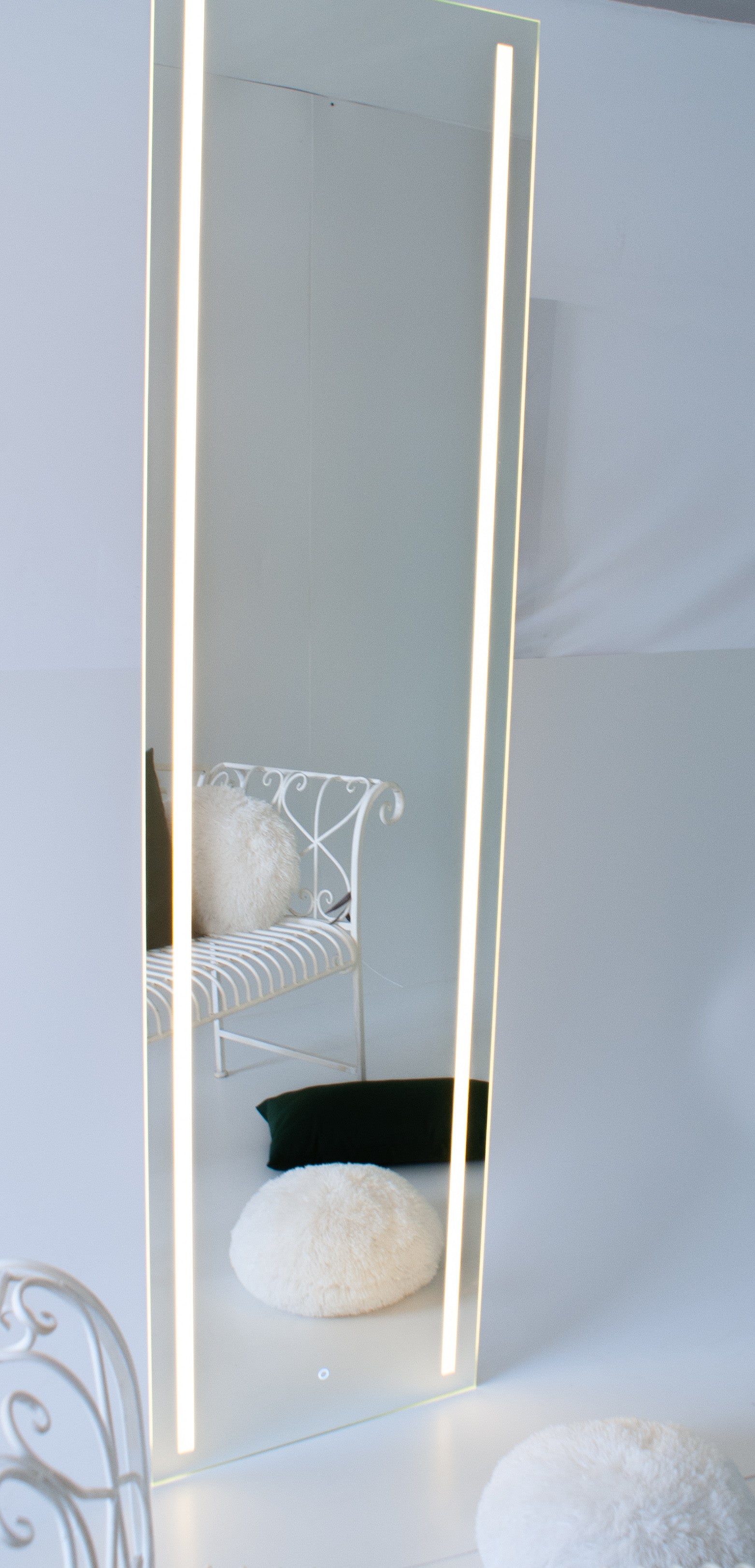 Veidrodis su Led apšvietimu 195x525