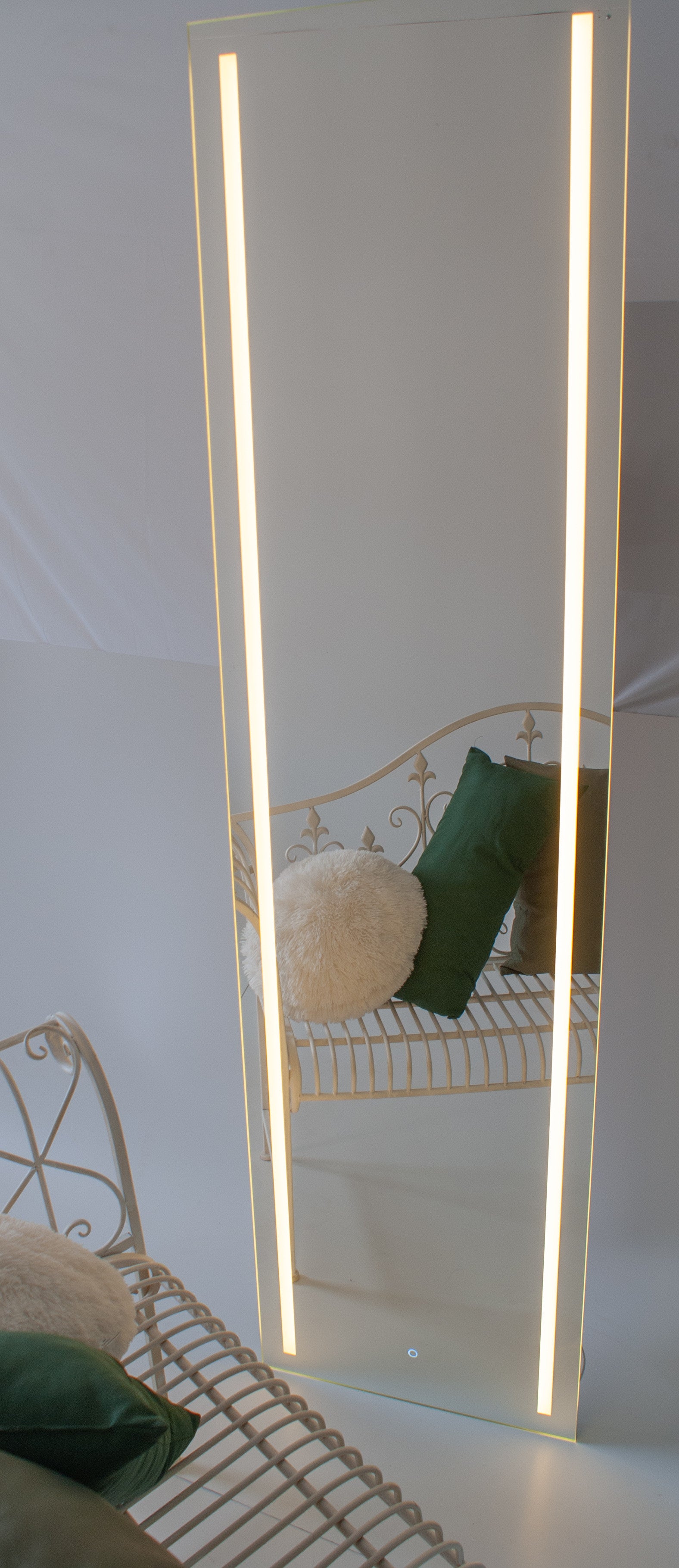 Veidrodis su Led apšvietimu 195x525